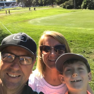 Innersecret's profile picture. West Ham ⚒⚒⚒ fade and die! Chairman of the Red Tee Gang! Golf - it’s not about winning, it’s about growing and improving. every day is a searching day!