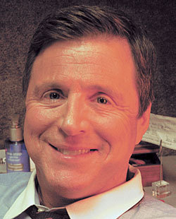 FakeDeanBlevins's profile picture. Legendary Oklahoma Athlete, Sports Broadcaster, Skirt Chaser, Percentages Expert and Fainter.