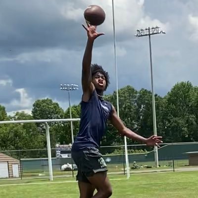 Class of 2021-Wide receiver-5’11 158-Conway Christian High school-Arkansas  My vibe can’t be interrupted🔁