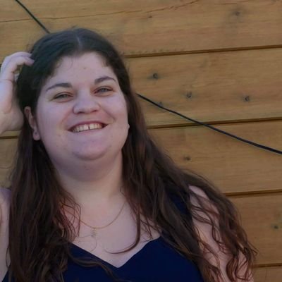 CharlottePolig1's profile picture. • ex Présidente de  #Chorale @rainbowswingers 
        •👩🏼‍🎓: Diplômée M2 UGA
 • 💼 CEA / Air Liquide