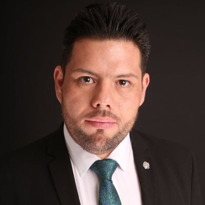 ricardotenore's profile picture. Tenor