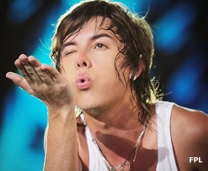PePagadeiro's profile picture. Somos um FC do @rockrestart é restart no corpo na alma no grito an palma estamos com os garotos smp , smp amamos ele de mais s2