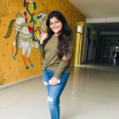 vanshikaa29's profile picture. 