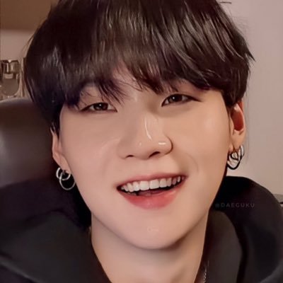 arмy 17.03.2017 | wнen мιn yoongι ѕмιle ι ѕee ѕтarѕ ✰ | 16.10.2018 ѕaw втѕ ♡ | fan account |