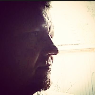 Dmitry17233895's profile picture. Не смотрю назад