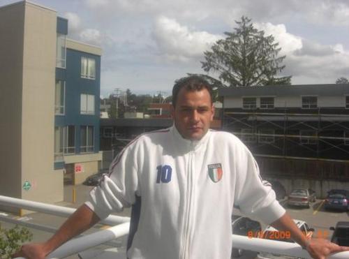 rezayekani's profile picture. Kaf·ka·esque kinda life is fabulous and thought provoking for anyone any age.