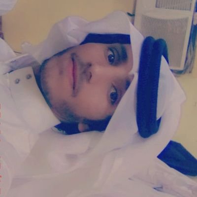 قد تنسى من شاركك الضحك لكن لا تنسى من شاركك البكاء😔🖐️