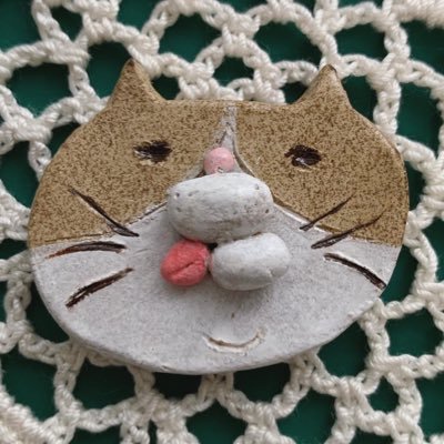 korechika222's profile picture. 年代物のヲタク。最近はゴカムが好き。テーマパーク大好き。🇪🇸村年パス2枚目。語彙力ないのでほぼ可愛いしか言いません。趣味は手芸(主に刺繍とかぎ針編み)と旅行と着物で街歩き。アイコンはオーブン陶土で作った愛猫ふぁじー。無言フォロー失礼します🙇‍♀️