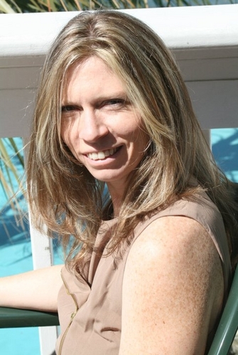 hollymlentz's profile picture. In the moment...wife, momma, daughter, teacher, friend, lover of lots of people and things.