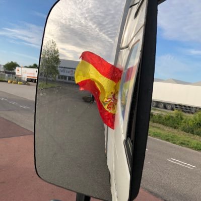 🚛💨 Camionera internacional en primera línea. Orgullosa de ser Española y almeriense, de nacimiento y corazón 🇪🇸❤️ 17m+500cv - Dios bendiga España