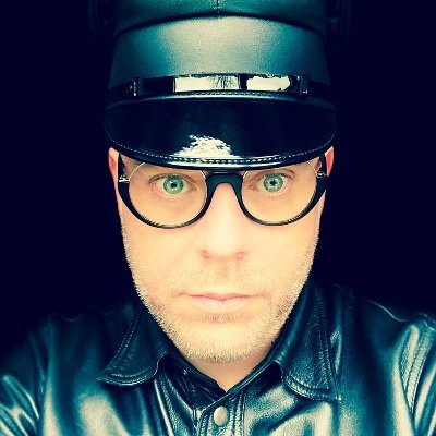 All about BDSM culture. Master Sinatra, 25 years in the Lifestyle. Owns https://t.co/rQjGWEJ3Rv & one of the largest BDSM clubs in Sweden https://t.co/hDdXOhjw86