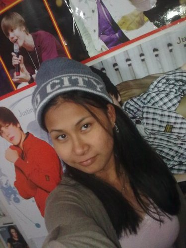 im simple gurl,,,with a cute smile lol
justin bieber addict 
i have bieber fever
and also addicted 2 ukiss
kiss me fanatics