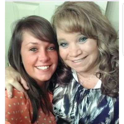 HollySzyjko's profile picture. Lover not a fighter