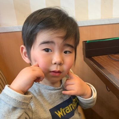 hk53m's profile picture. ヤクルトスワローズの大ファン⚾️人生で大切なものは「花・女・ロマンス」だと思ってるオヤジです(^^) ミニ四駆にハマり中🛻