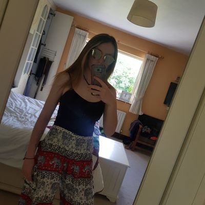 just another sad person shit posting about their life 🏳️🌈