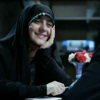 وَبي شَوقٌ إليكَ أعَلَّ قَلبي
وَما لي غَيرَ قُربِكَ مِن طَبِيبُ .
مهديّ الزّمان..🤎🌾🦋