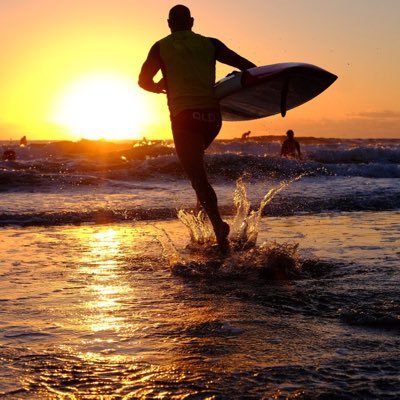 EffJay1973's profile picture. Husband, father of Feral Beryl and Feral Errol, Coach and lover of life, sport, horse racing, surf, sand and sun..…. and a mad Sharks supporter 🦈 #upup