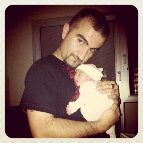 iDraze's profile picture. toqueteando todo lo que tenga botones y fotografiando todo lo fotografiable