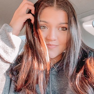 xojulianaaox's profile picture. Merrimack College ‘22