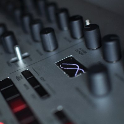 GhostWaveform's profile picture. feelings about waves and sounds, words by @cosmoxcosmo