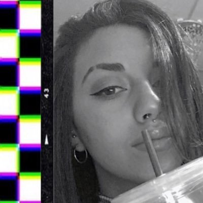 _foxdebi's profile picture. 