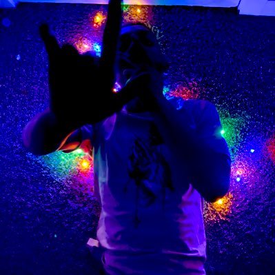 I’m with the bullshit. Follow @kelynjones1 for booking info.