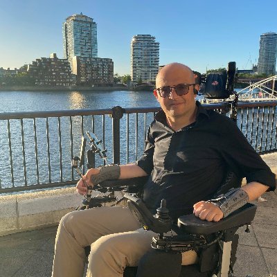 Journalist, wheelchair user, reservist @BritishArmy, proud of all above. Founder of @PS21_Central, global defence commentator @Reuters, member @VauxhallLabour