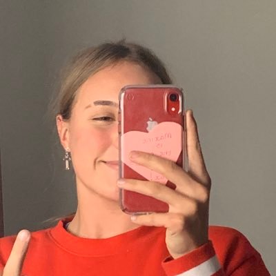 Maxine71669351's profile picture. 