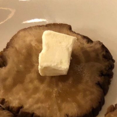 gakkocheese's profile picture. いぶりがっこクリームチーズ研究家