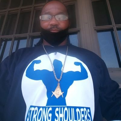StrongShoulder2's profile picture. Pastor Cagle 
strong shoulders 💪