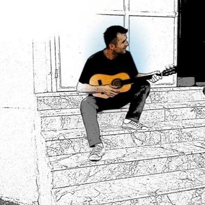 Bazı hayaller vardır, gerçek olmasını dilersin. Bazı Hayallerde vardır ki;Gerçek olmayacağını bildiğin halde kurarsın . . .๑۩۞۩๑