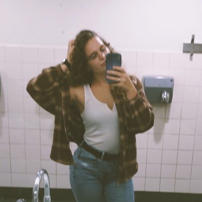 Hannah_cushing's profile picture. why is gamora?
