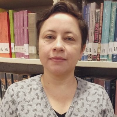 angernal's profile picture. Politóloga, magister en estudios políticos y doctora en filosofía. Profesora. Feminista. @RedPolitologas