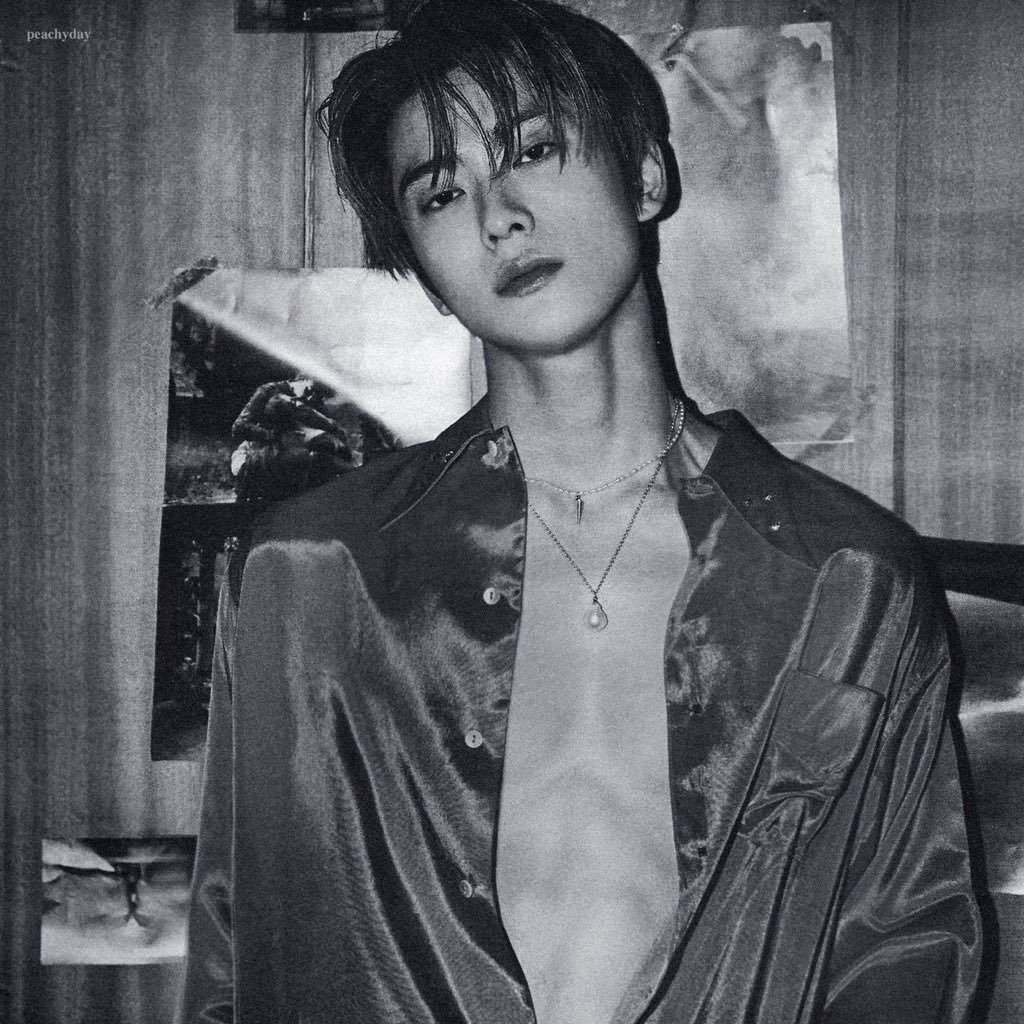 My safe haven. My side account so I can read AUs in peace 🤧Yes I'm multi, no I'm not ashamed. Follow me on my main and yell at me to be active again 🤡 she/her