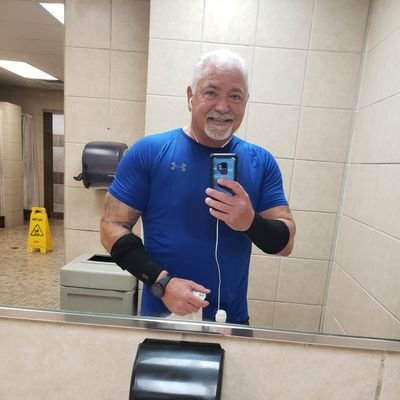 Swiftcloud1yah1's profile picture. Salesman