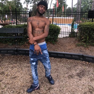 912 Artist ✌🏿 @BentleyRecords #BentleyRecords #BentleyGang #BGOD instagram @di_real_2x