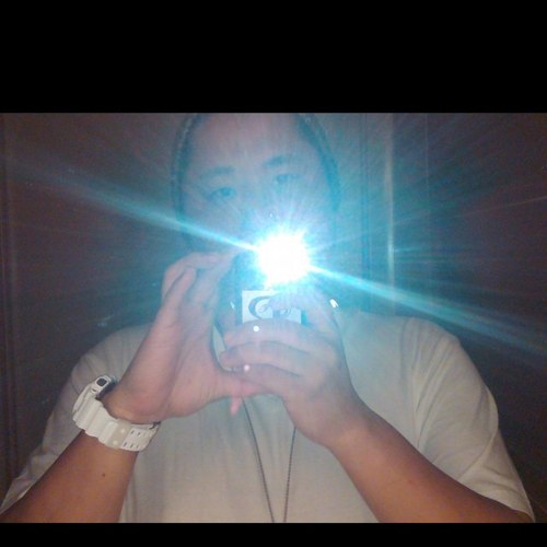 geeanywhere's profile picture. rollerblader, photographer, and asian.