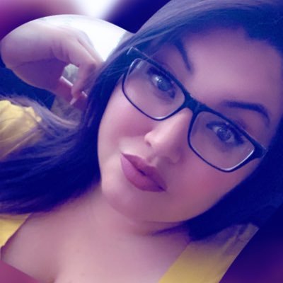 Raina16523's profile picture. 👩🏽‍🏫♌️♒️🖤💛🖍✏️🎢🗽🏝🍹🌈✨🌻🌹🦋🙈🙉🙊👩‍👧👼🏽