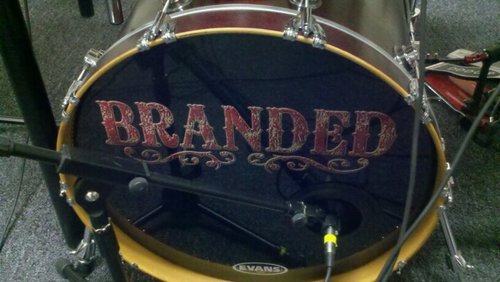 Country band with a KICK ASS SHOW..