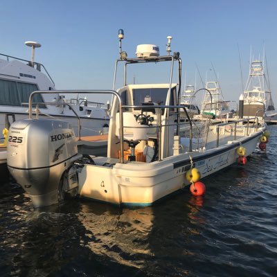 宮城で旬の魚釣りを楽しんでます。相棒の船はヤマハW32ルアー船仕様です。船があるのにナマズばっかりやってます😜 よろしくお願いします😊