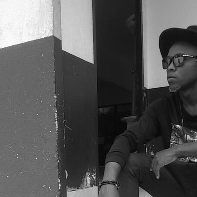 AyewFranck's profile picture. j'aime bien mon métier