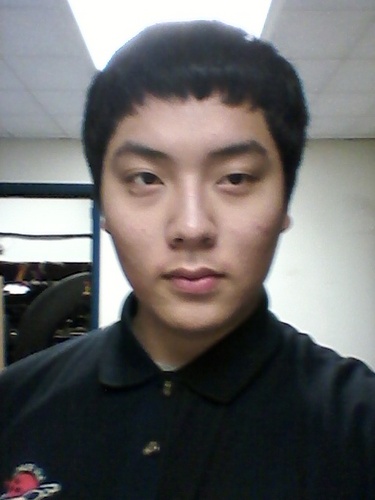 나이 : 23세 / 남성 / 고향 : 광주 / 거주지 : 경기도 평택시 송탄 / 직장 : 미군부대