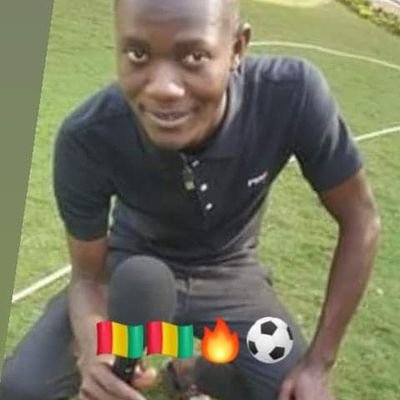 Étudiant journaliste sportif en fin de cycle🇬🇳⚽️👈 Féru du football. Respire, et mange le foot⚽️👈