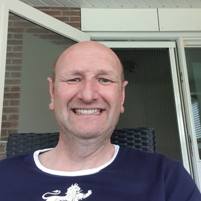 veluw6800's profile picture. 