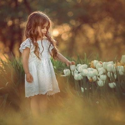 ‏مندوبة مبيعات 🌹