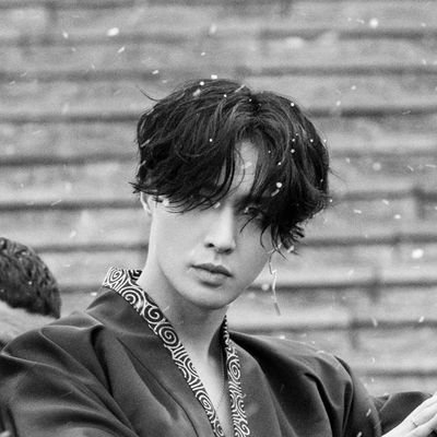 KpopKateri's profile picture. ♥ | EXO | New Life Forever EXO-L | ♥

                  Fan Account