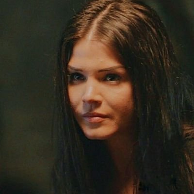 drawings and letters😊
Marie Avgeropoulos please notice meee🙄💖