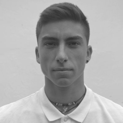 Me gusta hacer caso a Donald Trump, rezar y comer mucho azúcar (dicen que es sano y sabroso)
