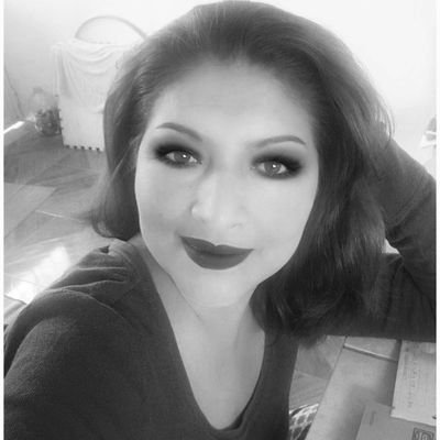 DeAngel28743306's profile picture. Detalles y maquillaje profesional