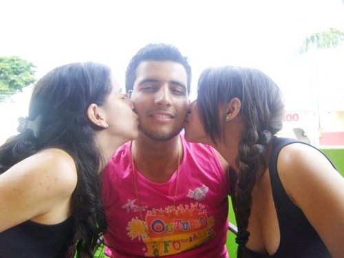 AAAAAOOOOO TREEEM QUE PULAAAA KKKK (: